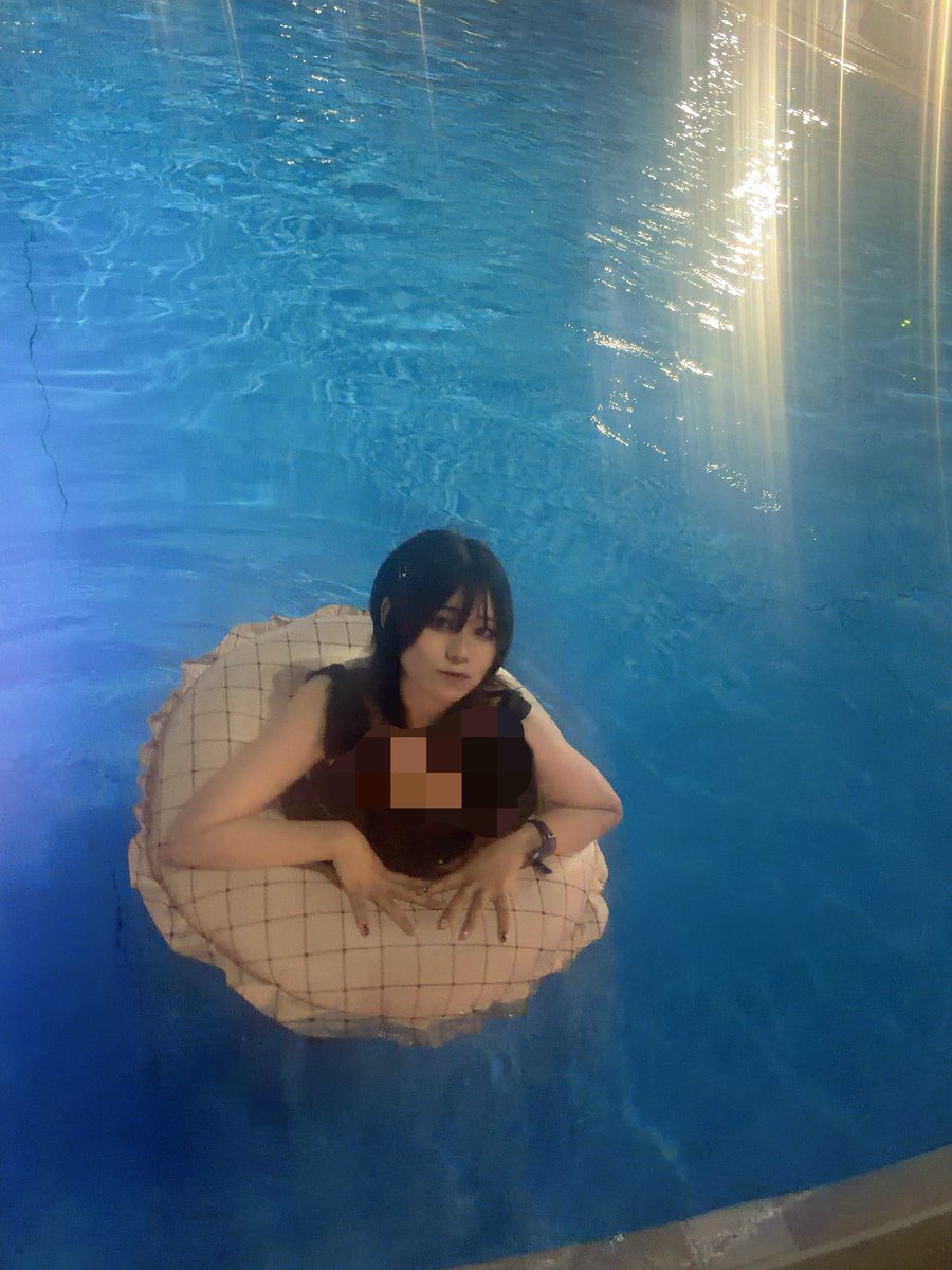 fuyu__un's tweet photo. とてもちんまりしてる画質の悪い私 https://t.co/2gVhkm1C5t