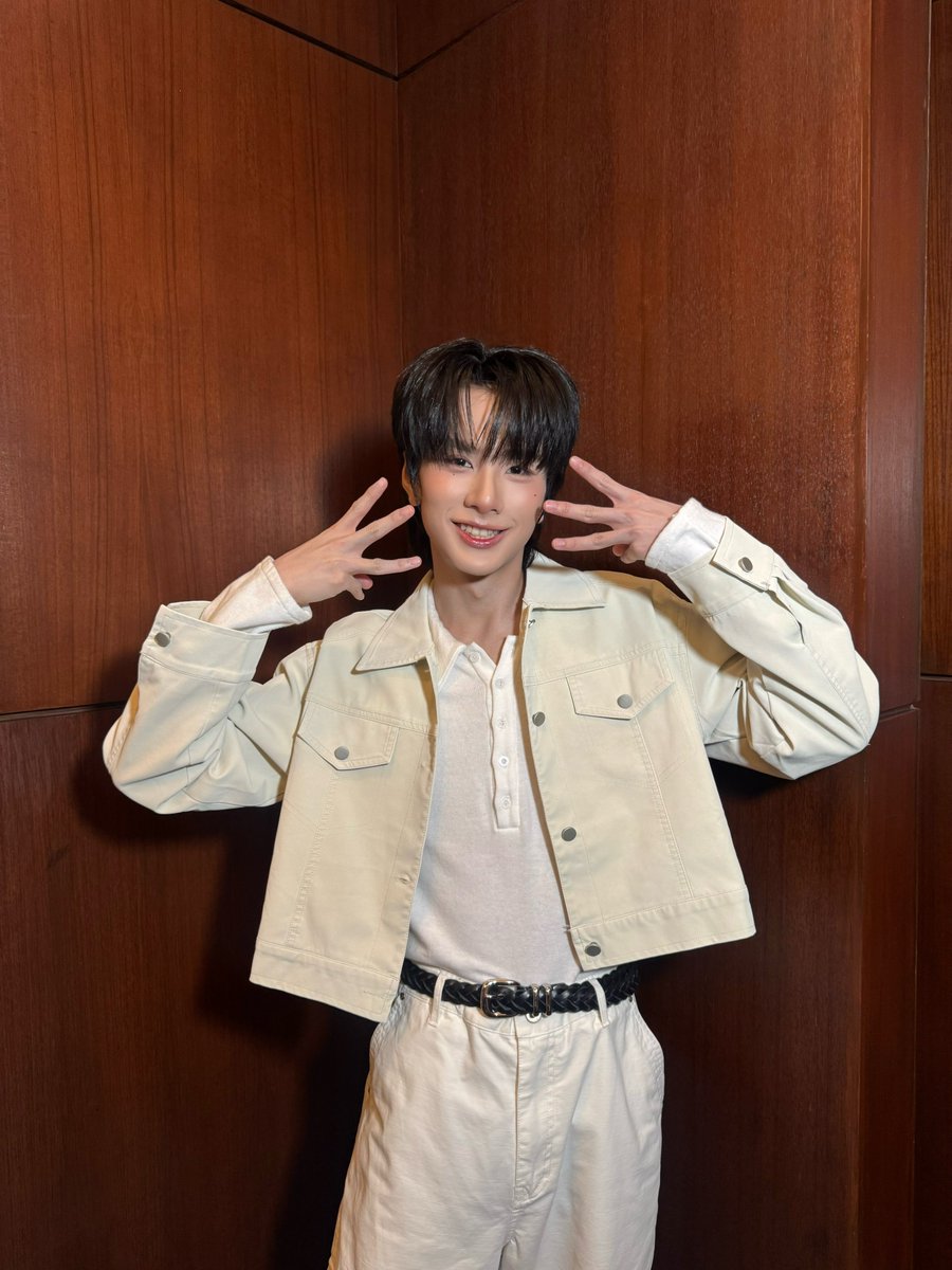 DomundiTV's tweet photo. “เซฟ” @savewrg พร้อมแล้วสำหรับงาน Friendly Me Flip Your Beauty with Save ✨

#FriendlyMexSave https://t.co/WQXwFbFRED