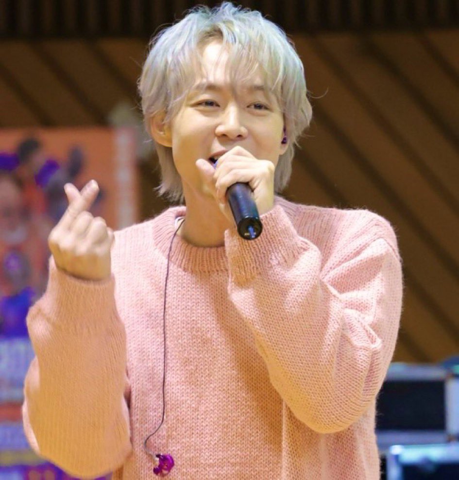 hauru6002's tweet photo. 【美韓】パク・ユチョンに投票完了！現在の得票数:2437票
パク・ユチョン「俺の歌を聴いてね…」
人気投票はこちらから↓
 https://t.co/GappNfknyB #パク・ユチョン #ParkYuChun #박유천 #パク・ユチョンからのメッセージ https://t.co/vyVXPd8kwz
