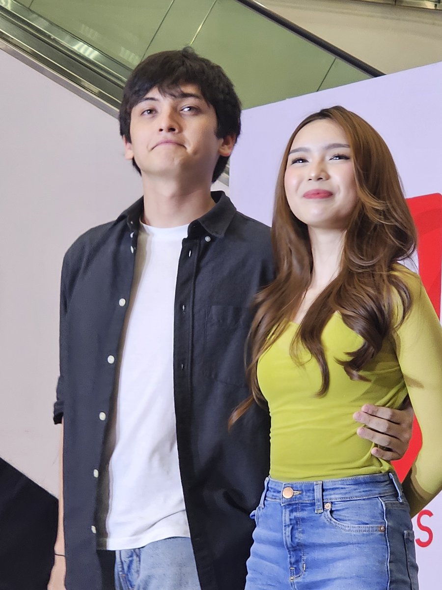 ofc_iwant's tweet photo. Ang tamis ng weekend with #FranSeth! 🍰🥰

Thank you sa pakiki-bonding this Saturday sa Robinsons Gen Trias & Robinsons Las Piñas for the #ACakeToRemember Mall Shows! 😁

Tuloy lang ang kilig! Watch all 30 episodes now on iWant! https://t.co/Su75BXrh60

@JRBcreativeprod @francinecarreld @imsethfedelin