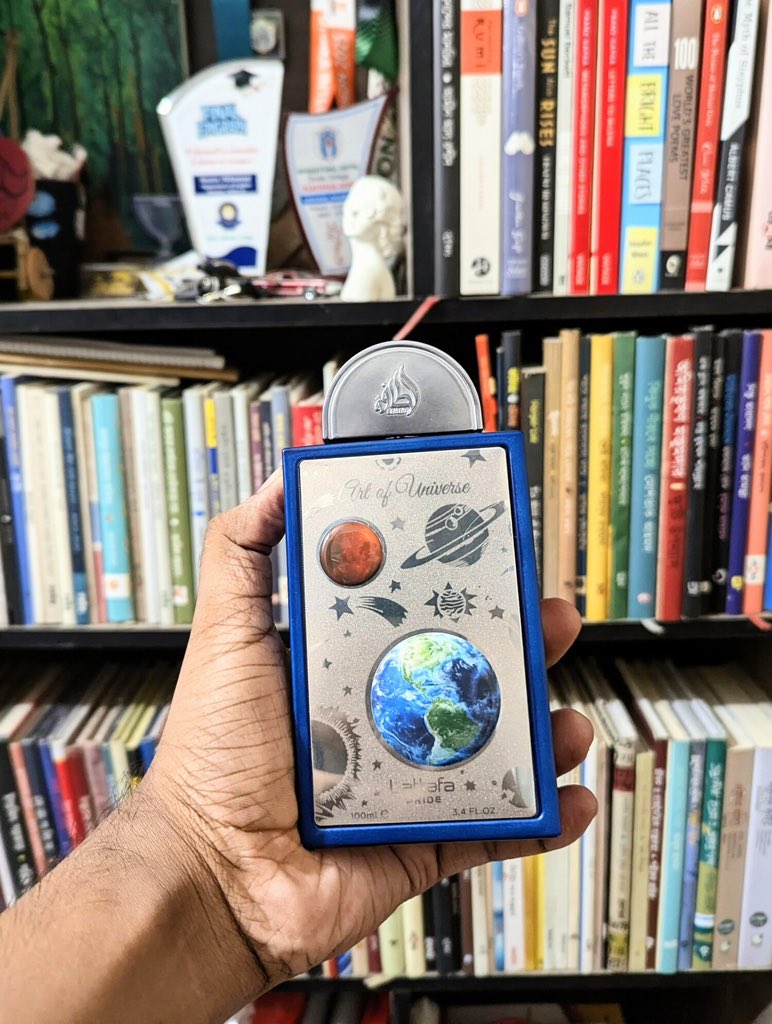 MalikScents's tweet photo. Lattafa Art of Universe 🌌

This one is for the people who like their fragrance to stand out.

Smooth, rich and easy to notice without being too much. Definitely one to have in your collection.

🏷️ 55,000 https://t.co/iTxffaGNEI