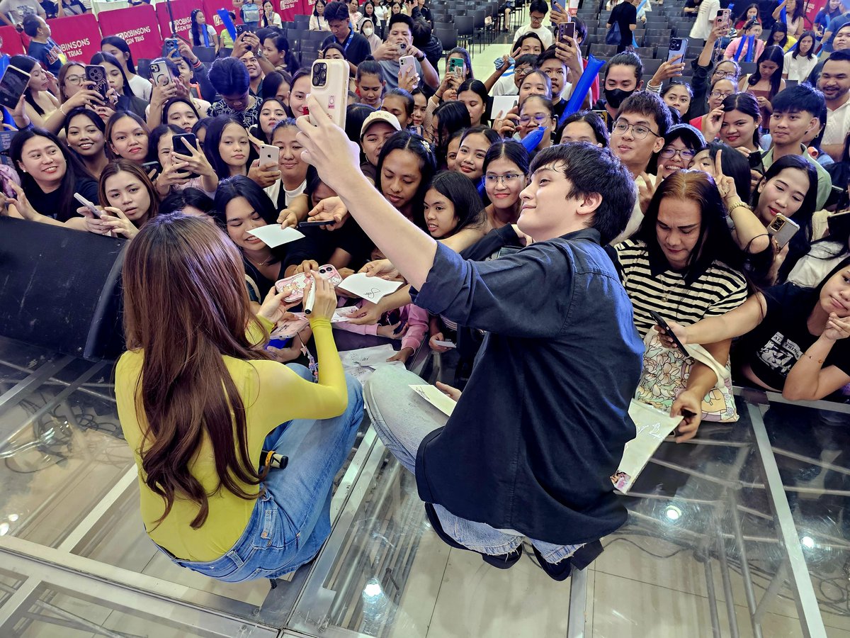 ofc_iwant's tweet photo. Ang tamis ng weekend with #FranSeth! 🍰🥰

Thank you sa pakiki-bonding this Saturday sa Robinsons Gen Trias & Robinsons Las Piñas for the #ACakeToRemember Mall Shows! 😁

Tuloy lang ang kilig! Watch all 30 episodes now on iWant! https://t.co/Su75BXrh60

@JRBcreativeprod @francinecarreld @imsethfedelin