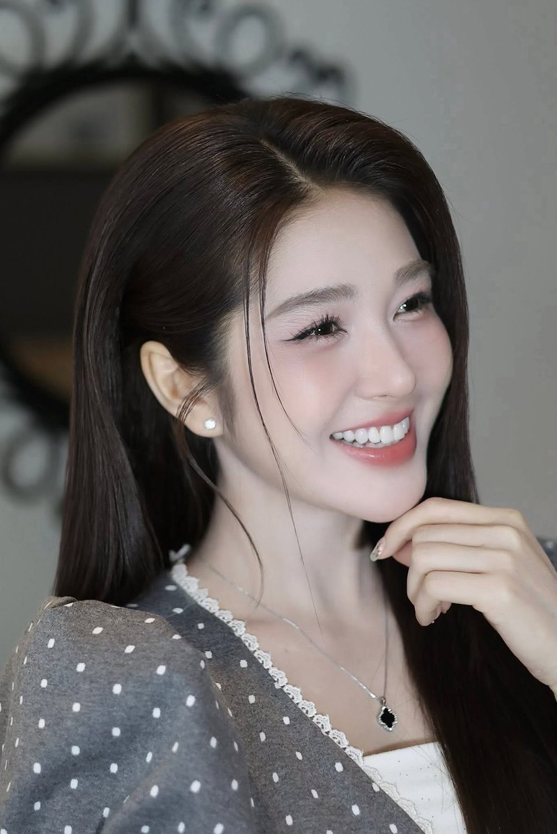 Nysaki1995's tweet photo. Chúc mọi người cuối tuần thật vui!! https://t.co/n6u3hmxOhU