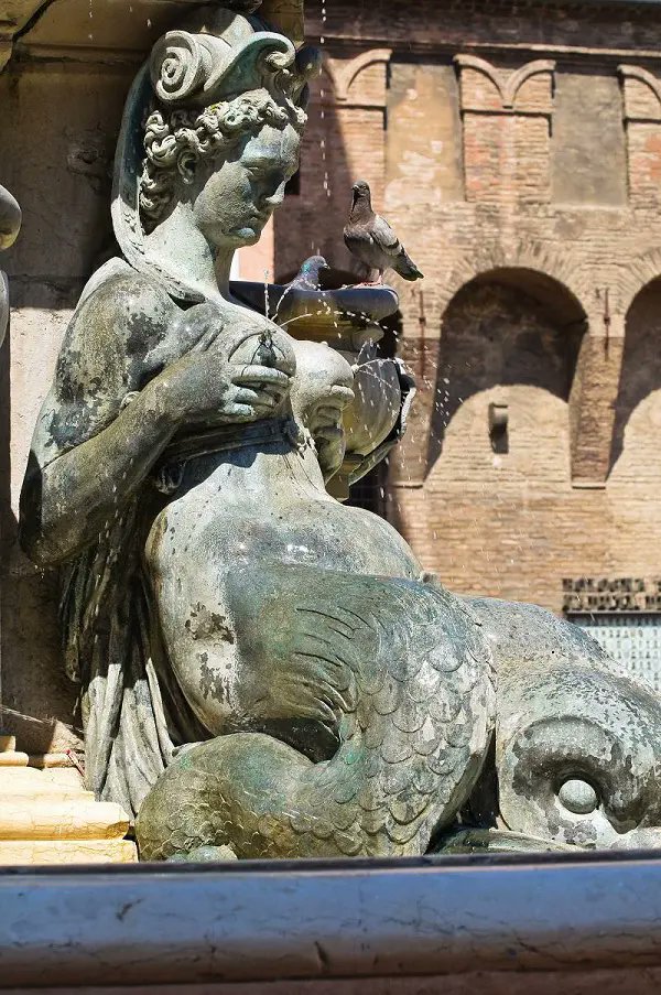 MariahCi6's tweet photo. Giambologna verloor een wedstrijd om de Neptunusfontein voor het Piazza della Signoria in Florence, dus ging hij naar Bologna. De Bolognesi zagen zijn ontwerp wél zitten en lieten hem zijn Neptunus realiseren. Het beeld is enorm innovatief voor 1563 
😇🥰❤️ https://t.co/gWciD052G0