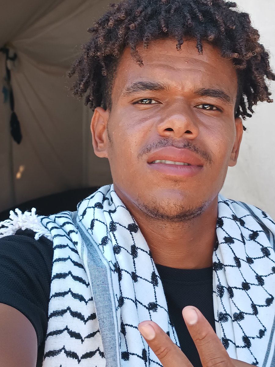 SALEHIDRES2004's tweet photo. I am a Black Palestinian ✊
We are not terrorists.
We are forgotten, starving, and displaced 💔
All we ask for is dignity, freedom, and life.🍉🇵🇸🕊️ https://t.co/ADMducrk2k https://t.co/2HQdTevdse