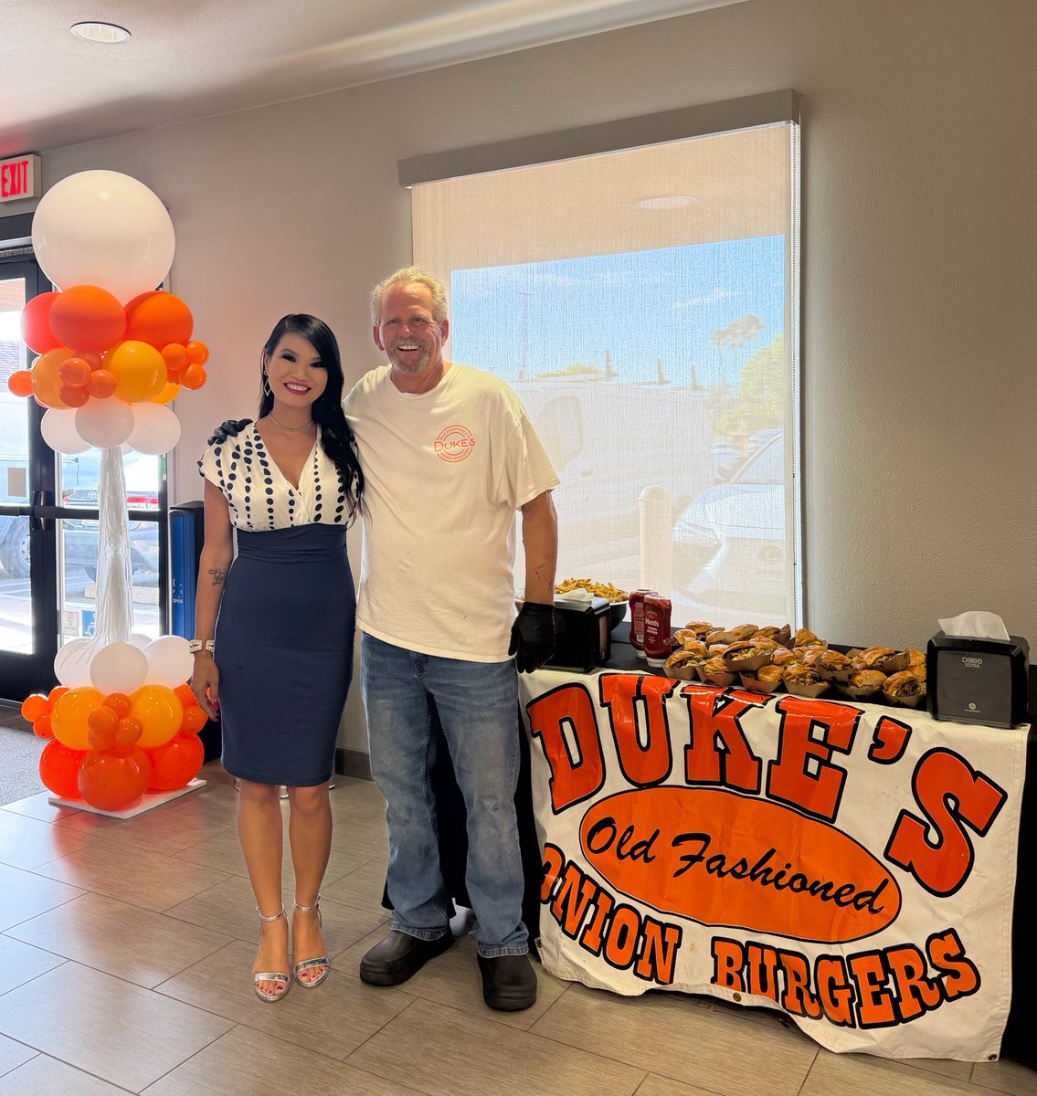 NorthIslandCU's tweet photo. More moments from the @LaMesaChamber Mixer at our La Mesa Branch! 👏 It was wonderful bringing together members of our local business community for a great evening and plenty of delicious food.

Thank you to everyone who joined us and to our friends at @Dukesburgers619 🍔🔥 https://t.co/r0zyP0btEc