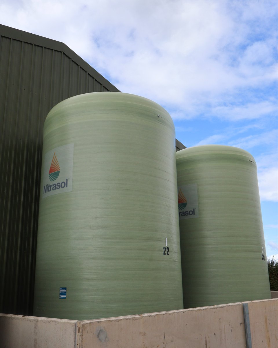 NitraSol's tweet photo. Nitrasol provides on-farm tanks based on a volume commitment, following a full site assessment and bunding advice. 

Set up once, use for years. Positioned for easy access, with guidance for safe use and sprayer filling. 

Discover Nitrasol
🔗 https://t.co/HEfcsWxwki https://t.co/RQbB61pTeH