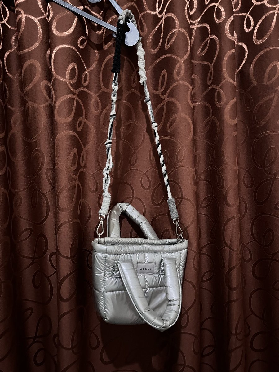 louychann's tweet photo. wts tas dan dompet gemas, tawar aja ges di dm https://t.co/S7IiW5WoKa