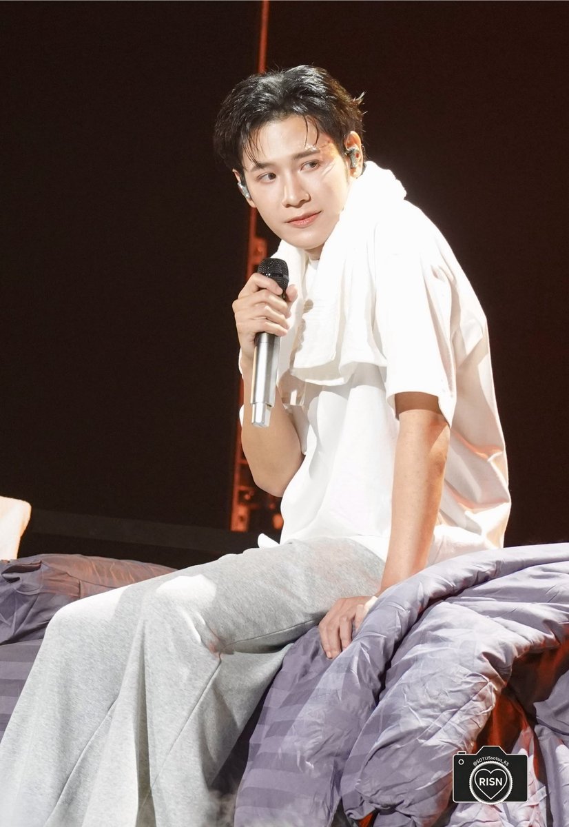 SOTUSsotus_KS's tweet photo. コングの気持ちがアーティット先輩に届きますように😭😭😭😭😭✨

SOTUS NICE 2 C U AGAIN
#SOTUS10thYearConcertD1
#คริสสิงโต
#KristPerawat #SingtoPrachaya https://t.co/2tRQykCYT7