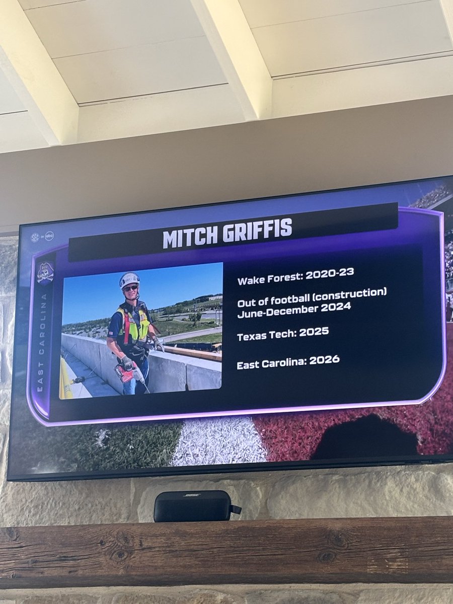 shitonmyballs90's tweet photo. Hang it up bro😭 https://t.co/yC5cORdr3u