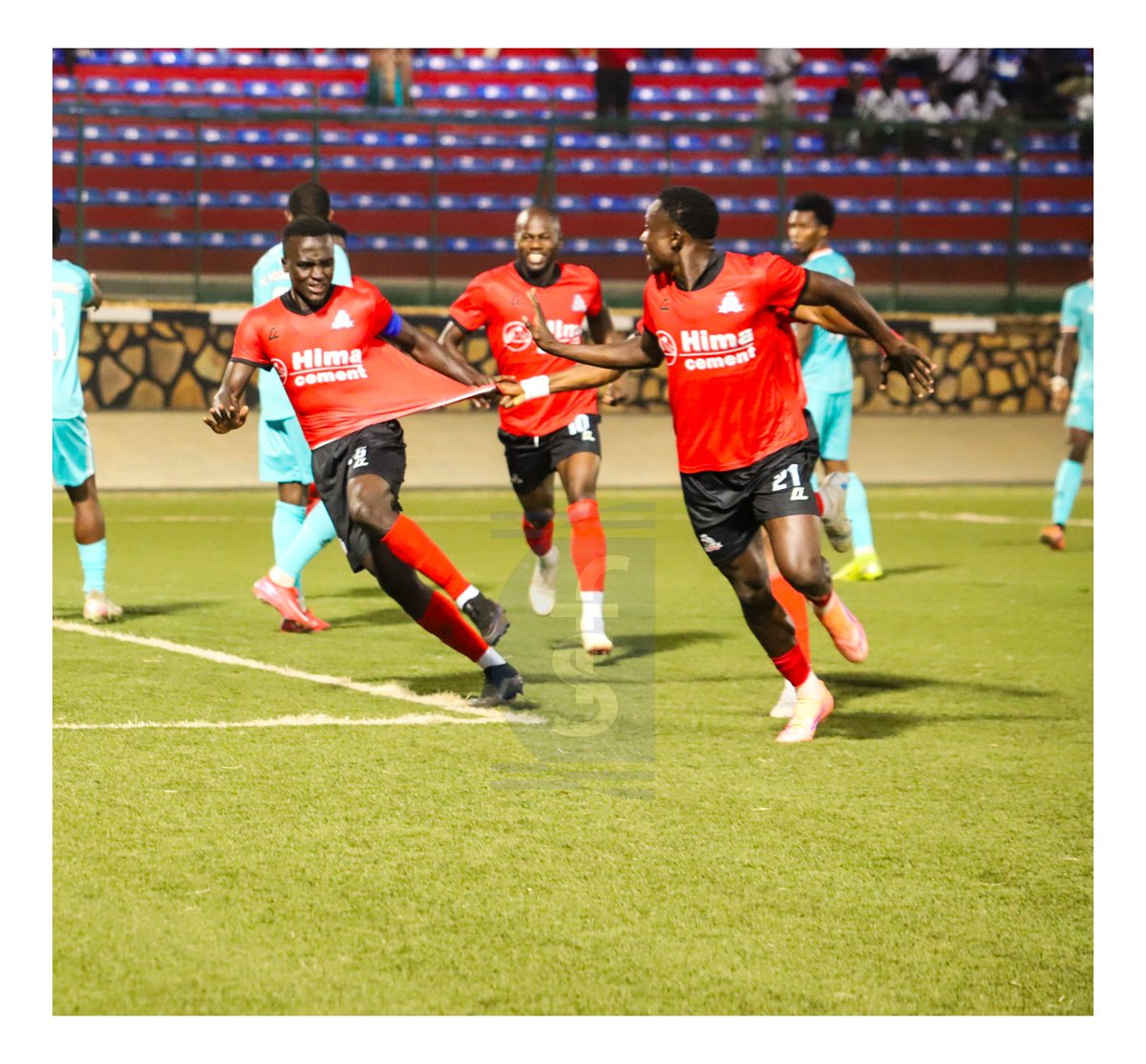 FTsportug_20's tweet photo. Goaaaaaaal -  Hilary Mukundane with a brilliant header 

#VIPNOU | 1-0 | 3’ |

#TotalEnergiesCAFCL  #VenomsUpdates 
@VipersSC https://t.co/sBpGedcmsj