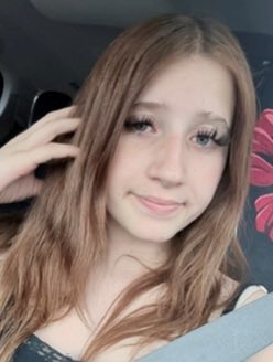 FairfaxCountyPD's tweet photo. Have you seen this missing endangered juvenile? 16-year-old Willow Higdon was last seen at 4pm on Sept. 4 in the 1900 blk of Chain Bridge Rd, McLean. She is 5’4”, 100lbs, dyed dark brown hair and green eyes. Unknown clothing description. (1/2) https://t.co/22ce3yRtFd
