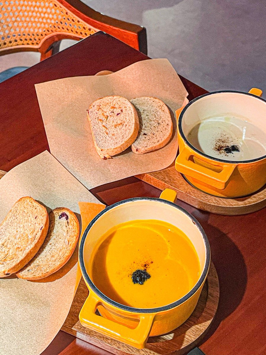 HuseyinDogcf8h's tweet photo. Late-night snack win: Warm homemade chicken soup with a side of buttered toast—nothing beats this cozy combo after a long day!， https://t.co/FcDo8k7zAK