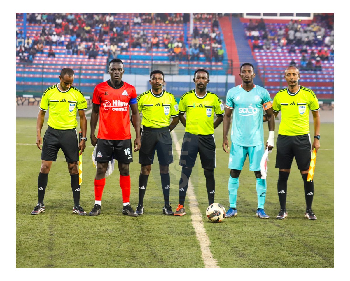 FTsportug_20's tweet photo. Line ups 
#VIPNOU | 1-1 | 25'|
#TotalEnergiesCAFCL  #Venoms 
@VipersSC https://t.co/0nK6FibyRM