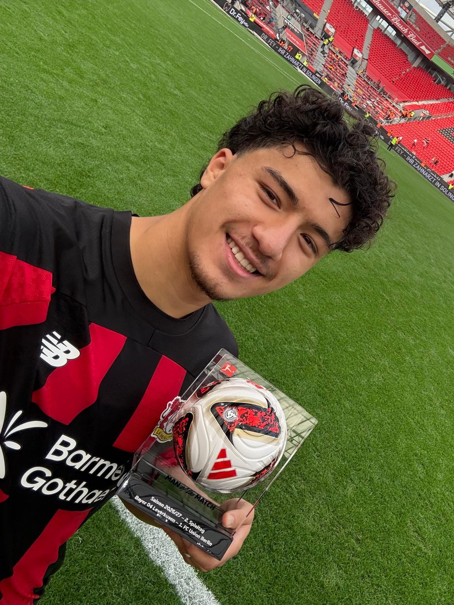 bayer04_en's tweet photo. A Maza-class from the Man of the Match! 👏 https://t.co/eQSguB892m