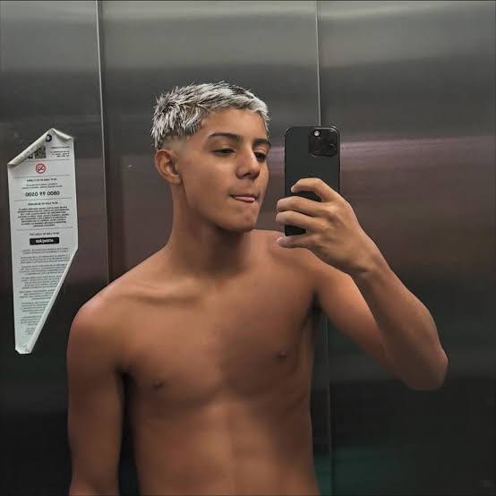 Pedroonzin's tweet photo. BERNARDO CACELLA 😈dm https://t.co/e0kQ9j0Ayf
