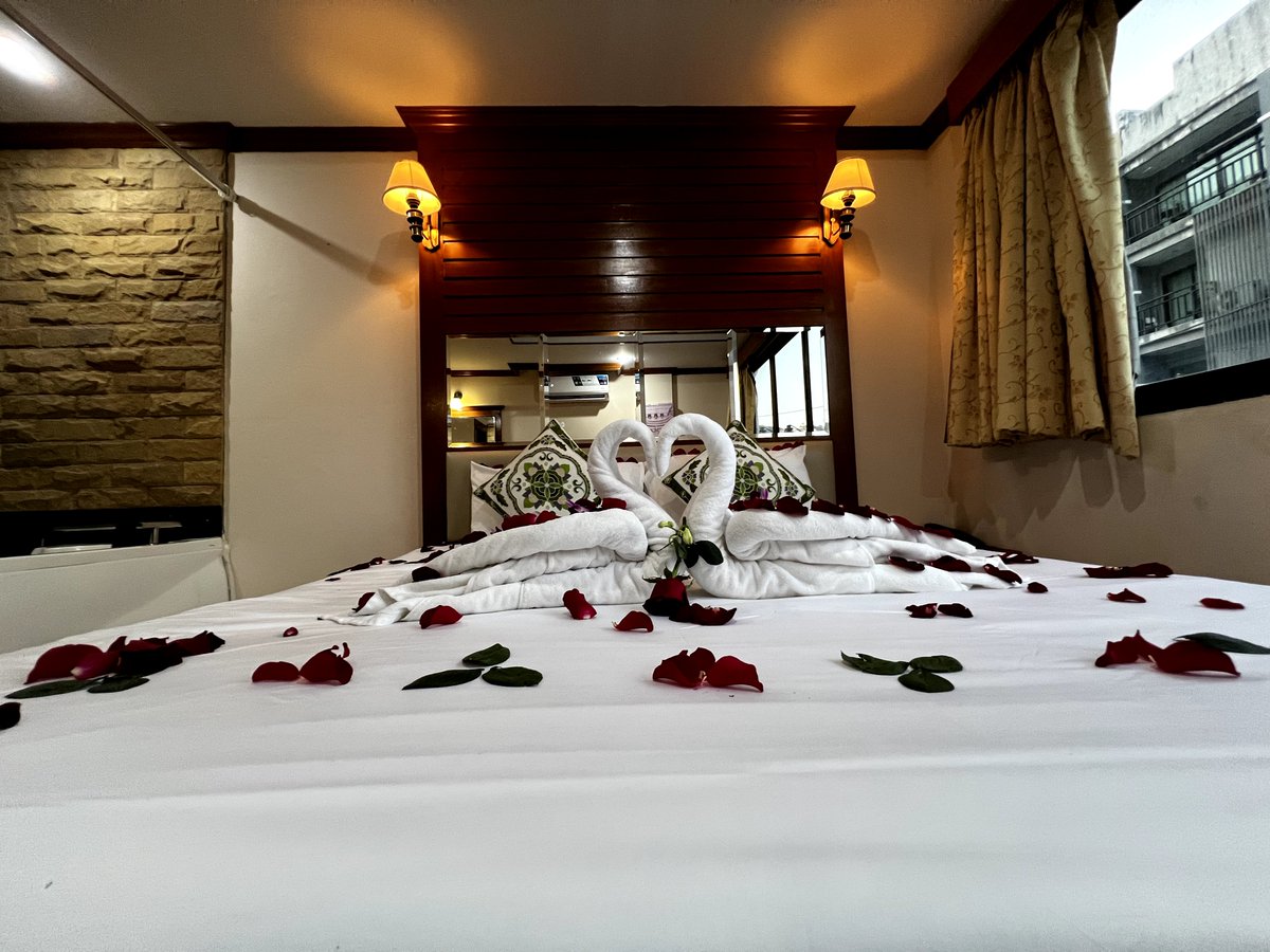 SabaSuitesPh's tweet photo. Your Phuket Escape 🌴

Looking for a comfortable stay in Phuket without the unnecessary fuss?
Saba Suites Phuket offers a relaxing base where you can unwind, recharge, and enjoy your island adventure.

#MissWorld2026 https://t.co/VicokWmpCc