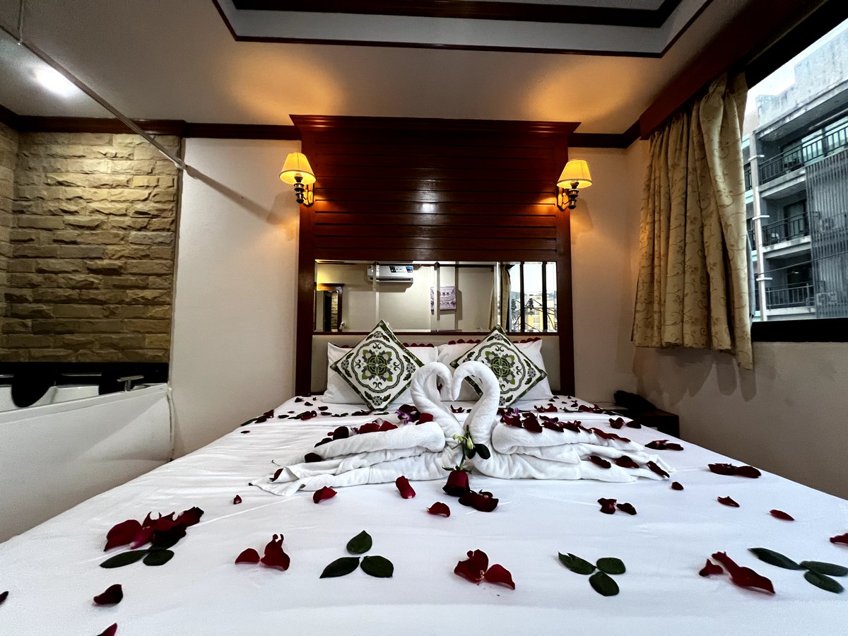 SabaSuitesPh's tweet photo. Your Phuket Escape 🌴

Looking for a comfortable stay in Phuket without the unnecessary fuss?
Saba Suites Phuket offers a relaxing base where you can unwind, recharge, and enjoy your island adventure.

#MissWorld2026 https://t.co/VicokWmpCc