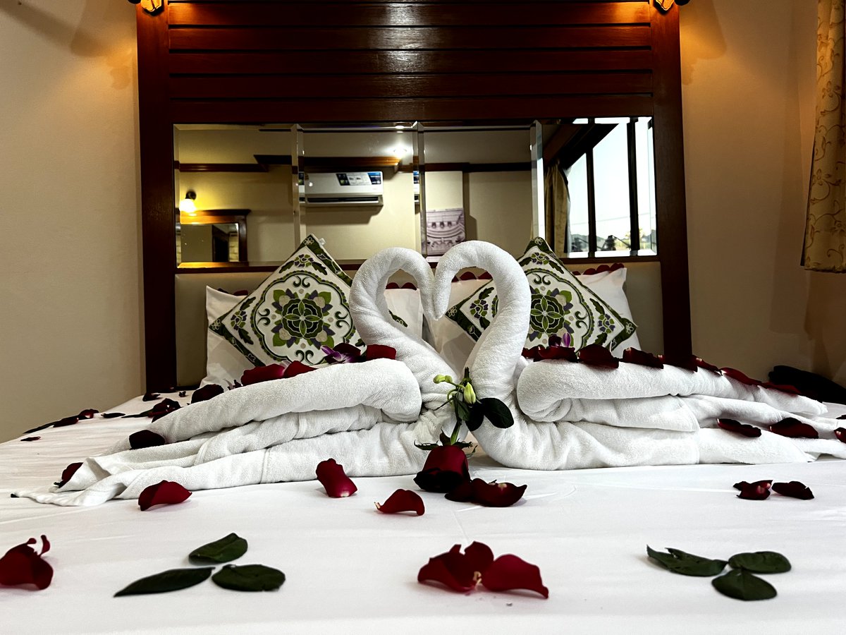 SabaSuitesPh's tweet photo. Your Phuket Escape 🌴

Looking for a comfortable stay in Phuket without the unnecessary fuss?
Saba Suites Phuket offers a relaxing base where you can unwind, recharge, and enjoy your island adventure.

#MissWorld2026 https://t.co/VicokWmpCc