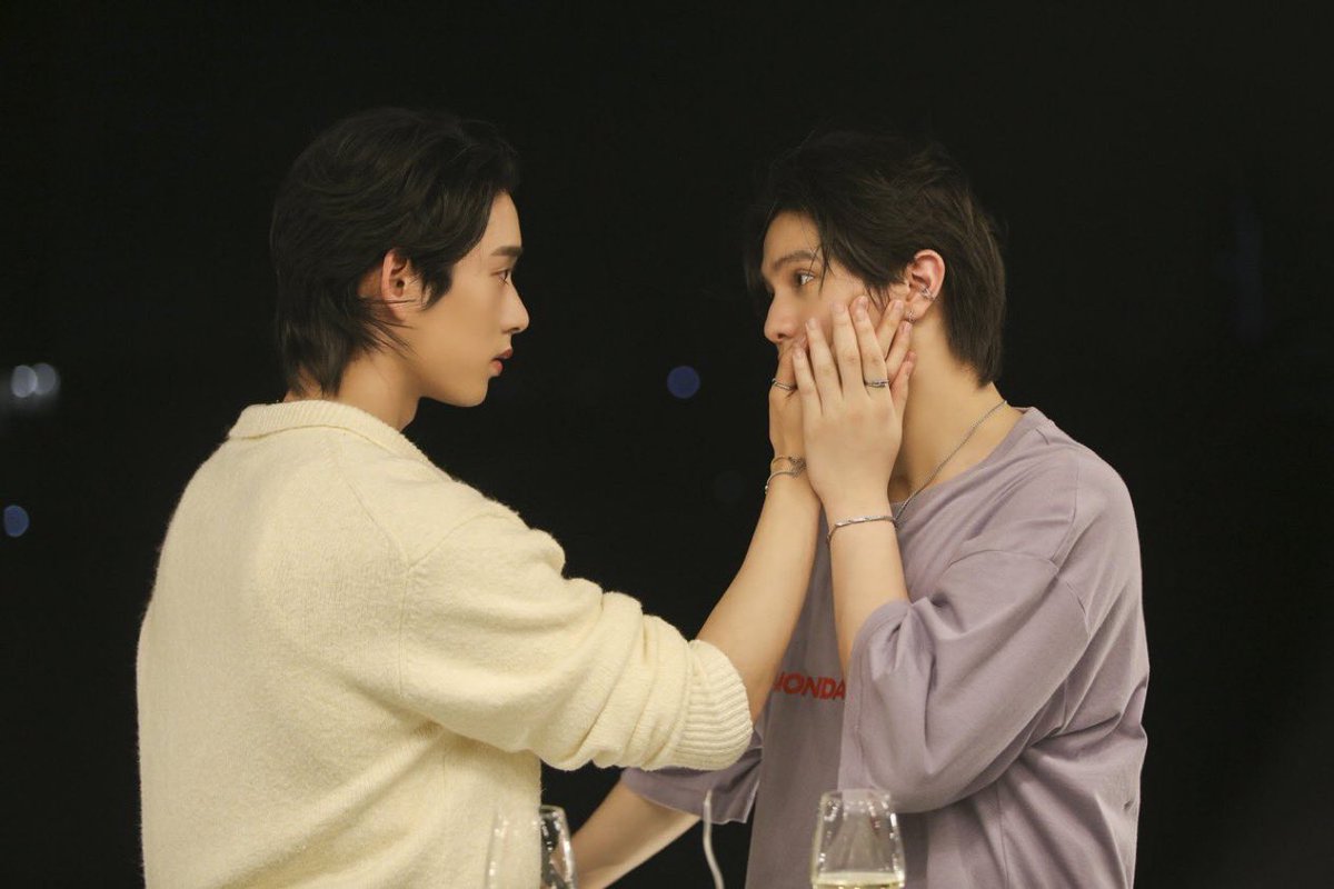 WETrendingTeam's tweet photo. Pure lust I fear🫩😭they want each other so bad 

#YouManiacSeriesEP2 https://t.co/C7Uqjkk2Um