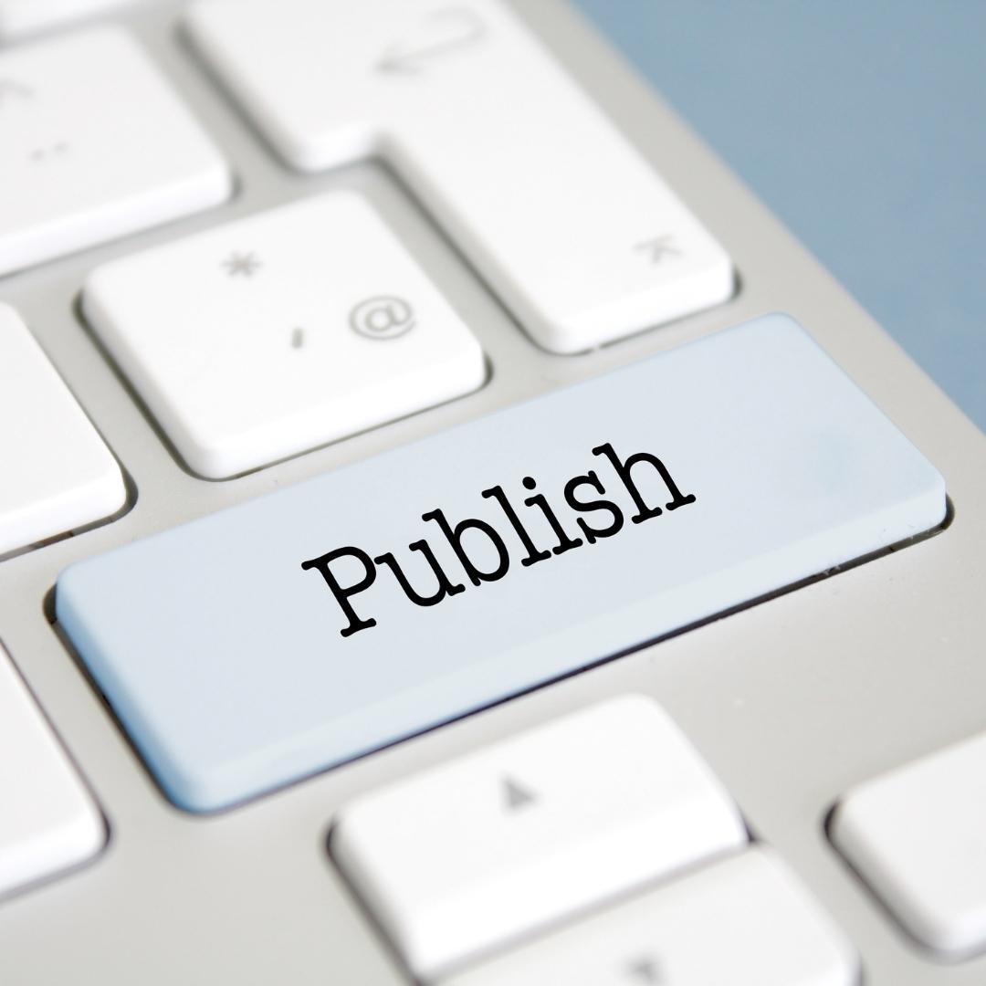 ThProBookEditor's tweet photo. Quick test for any publishing offer:
When your book sells, who does the money reach first—you, or them? If it’s them, read the fine print carefully.
Our free guide tells you what to look for! #IndieAuthor #Publishing #SelfPublishing

https://t.co/lUs3ghRteH https://t.co/BOrvnZdCmx