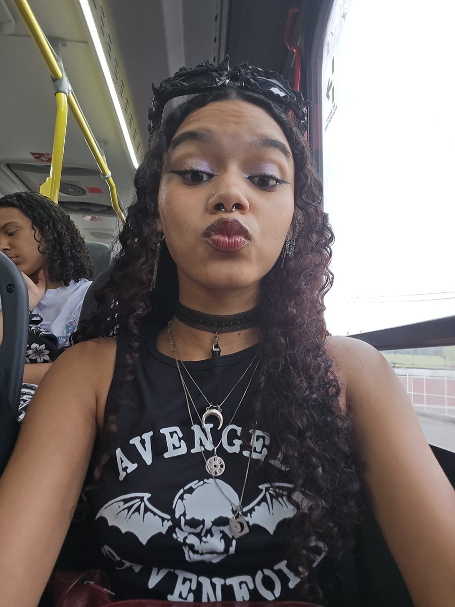 wAnnabeAnna_'s tweet photo. @naturabroficial AMEI NAT!! eu tb tô indo pra lá agora!! tomara q eu consiga ganhar brinde no stand Natura!! 🧡
#NaturaNoRockinRio https://t.co/zGeW9EGNEr