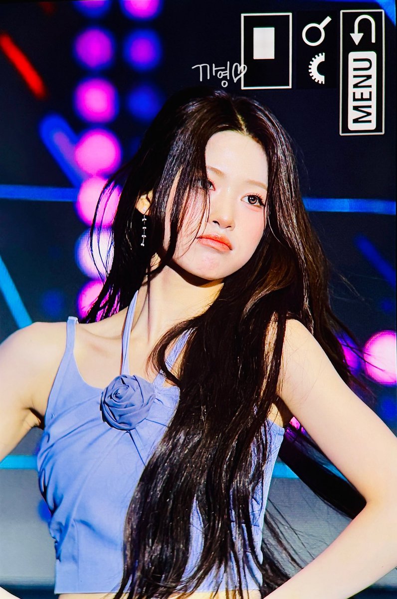 ZN081127 tweet picture
