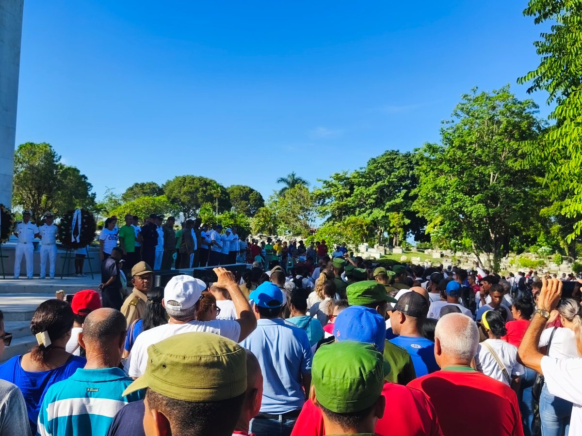 EtecsaCfgos's tweet photo. Honor a quien honor merece 🇨🇺
@EtecsaCfgos en el monumento a los mártires del #5DeSeptimbre.
Hoy se recuerda.
Hoy #100fuegosVibra. https://t.co/HSI7Uw7tox