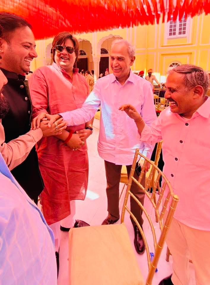 VishvandraN's tweet photo. टोंक-सवाई माधोपुर सांसद श्री हरीश चन्द्र मीना जी को जन्मदिन की हार्दिक बधाई एवं शुभकामनाएं।

ईश्वर से आपके उत्तम स्वास��थ्य एवं दीर्घायु जीवन की कामना करता हूँ।

@HC_meenaMP https://t.co/D5fgrK27jT