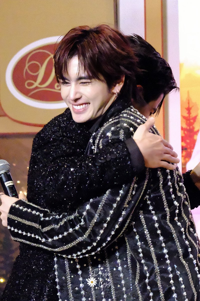 DaisyPS644228's tweet photo. คืนนี้เกิดอะไรขึ้นบ้าง ให้ภาพเล่าเรื่อง 😌อิ่มเกินพิกัดมาก อาหารก็บุฟเฟ่ต์ โมเมนต์ก็บุฟเฟ่ต์

PERTHSANTA PEAK ROMANCE

#UltimateBrewcationxPS
#DaoCoffeeXPerthSanta https://t.co/PGyVG0zIz9