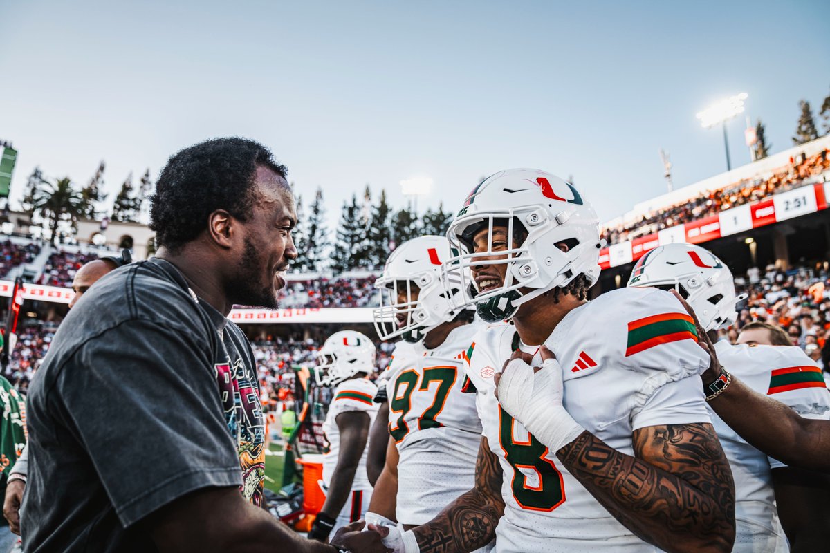 CanesFootball's tweet photo. Hurricanes forever!

Grateful to have Rueben, Akheem, Keionte and CJ with us in California 🙌 https://t.co/JlWpjZdj97