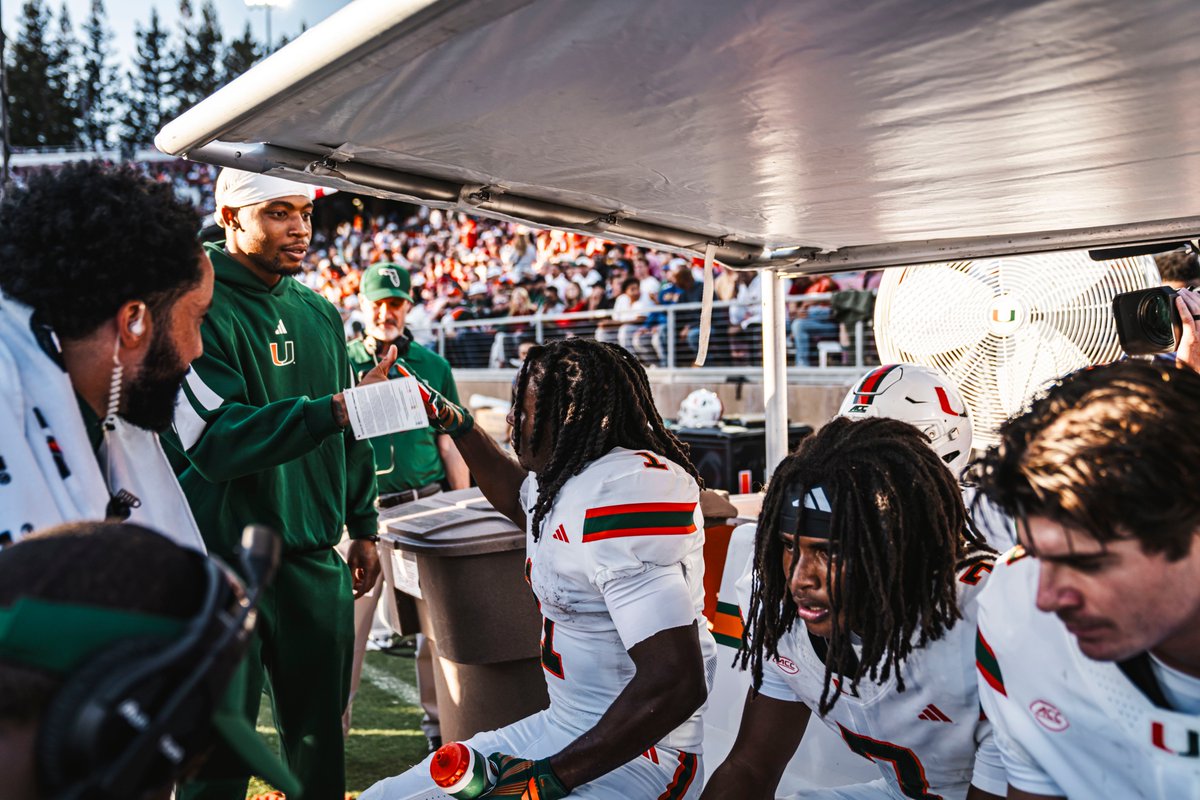 CanesFootball's tweet photo. Hurricanes forever!

Grateful to have Rueben, Akheem, Keionte and CJ with us in California 🙌 https://t.co/JlWpjZdj97