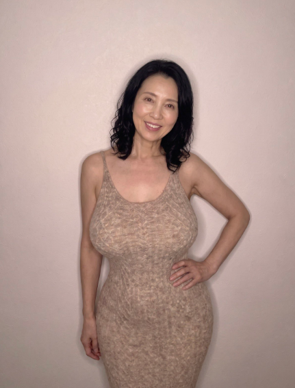 xavinoguerab's tweet photo. ババアとお付き合いしたい人なんていないですよね…
熟女って言うと聞こえがいいけど…私はほんとにただのババア…

誰ともお付き合いした事なくて…

きちんとお礼するのでダメでしょうか？💦 https://t.co/A2Tzuf80NI