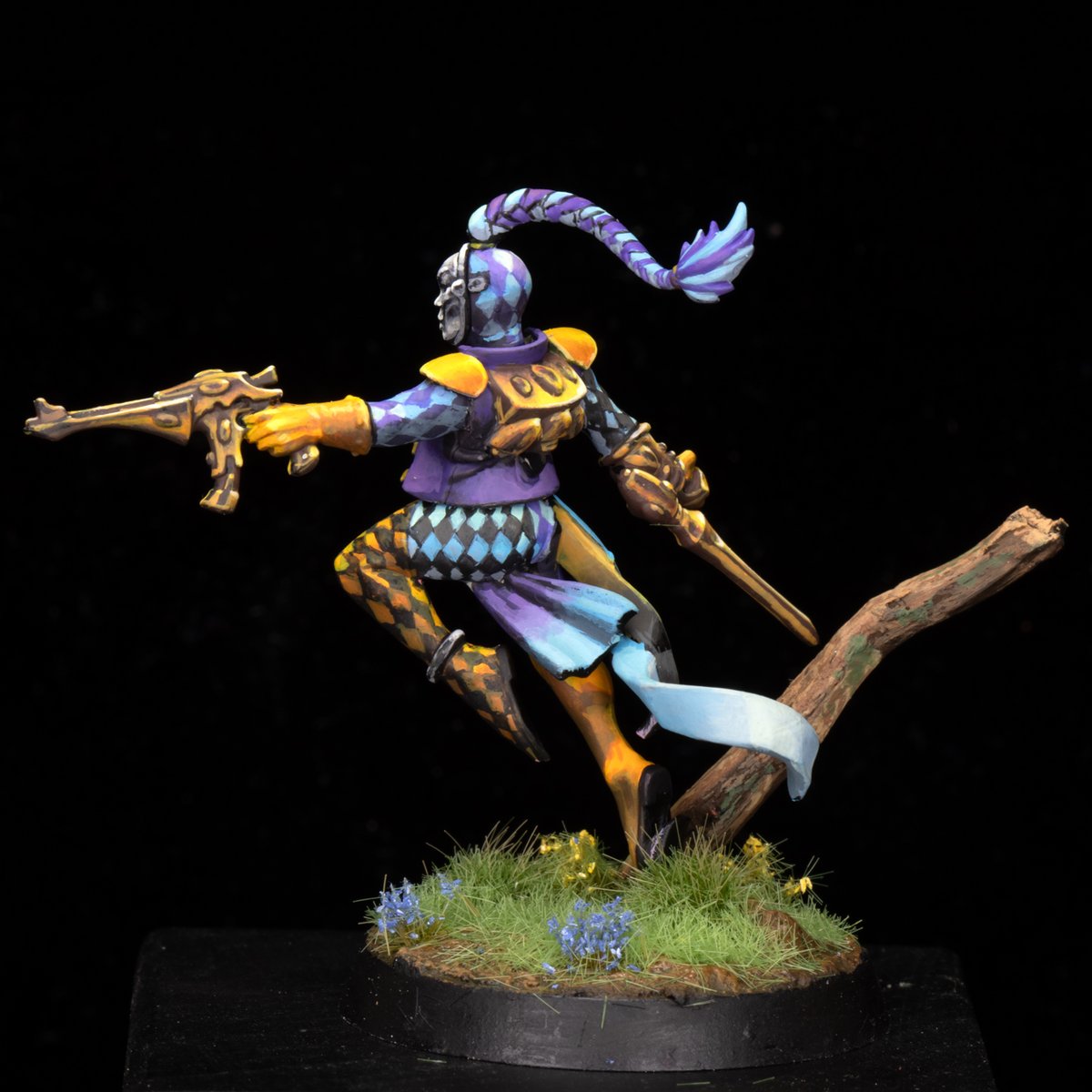 MiniaturesDen's tweet photo. NOW ON PATREON, link in bio!
This lady is our tabletop guide of the month, in it you'll learn my method to paint diamonds in a low-stress way as well as all the other details on the model! 
#minipainting #miniaturepainting #warhammer #fantasyart #paintingwarhammer https://t.co/GU3o8MKfyP