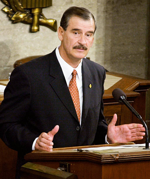 25YearsAgoLive's tweet photo. President of Mexico Vicente Fox addresses a joint session of U.S. Congress. https://t.co/dBZWw2lN5M