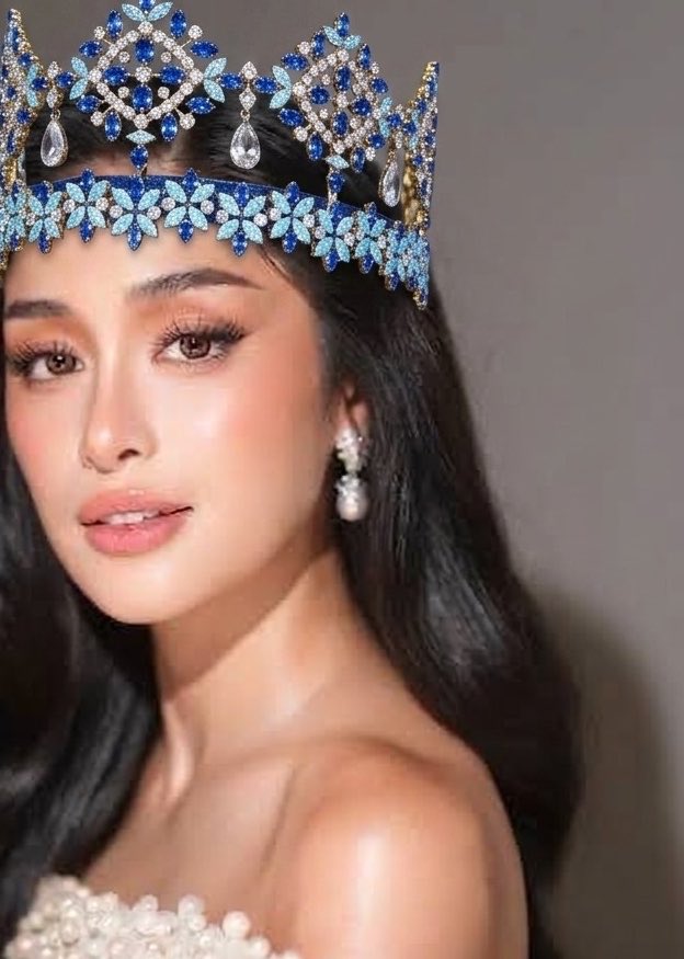 yourhoelymonsta's tweet photo. okay hear me out. baka naman nicole borromeo? you already have the time of your life traveling across countries. beke nemen

#missworld #missworld2026 #missworldph https://t.co/2HSdre7XjZ