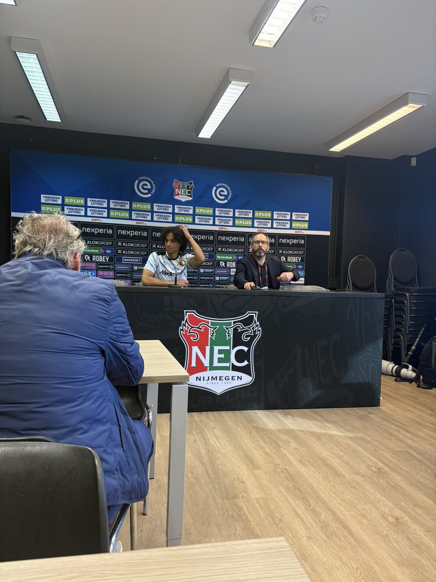 HokkeYorick's tweet photo. Gjivai #Zechiel geeft aan dat er een persoonlijk akkoord is bereikt met #Feyenoord over contractverlenging. #necfey https://t.co/kkpCj9sxEE