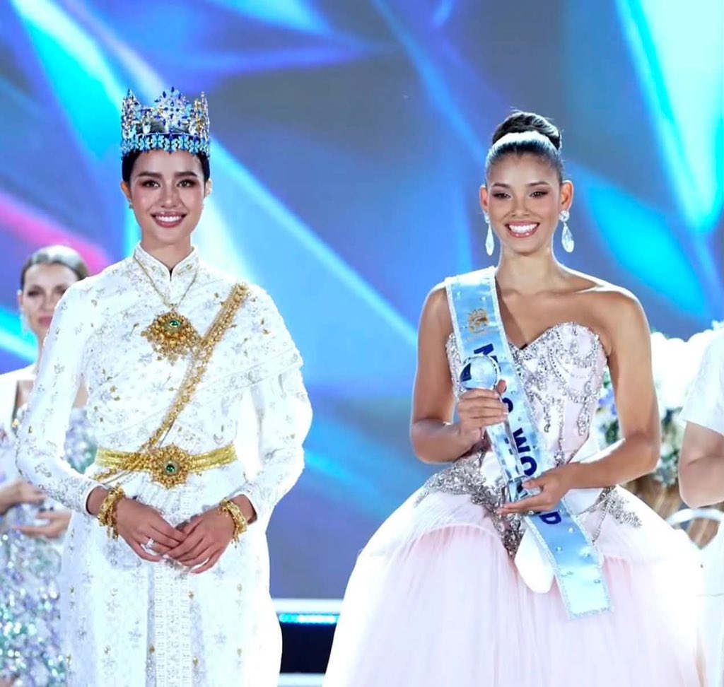 mwt_fans's tweet photo. Congrats to Dominican Republic 🇩🇴✨
สวยสมเทสคุณจูเลีย ตอบจากใจไร้ซึ่งมลทิน #MissWorld #MissWorld2026 https://t.co/etNh1Gquy8