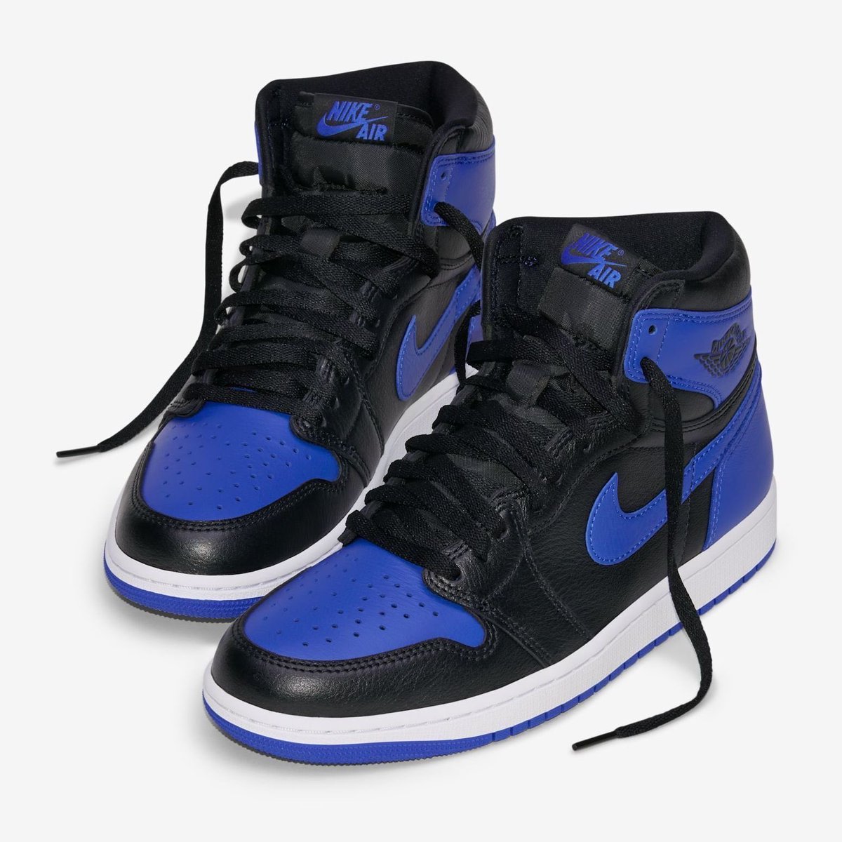 JustFreshKicks's tweet photo. This year is closing out strong 🔥

• Jordan 9 'Space Jam' - 9/19
• Jordan 1 ‘Royal’ - 10/10
• Jordan 4 ‘Bred’ - 11/27
• Jordan 11 ‘Space Jam’ 12/12 https://t.co/hHtzPKPHTO