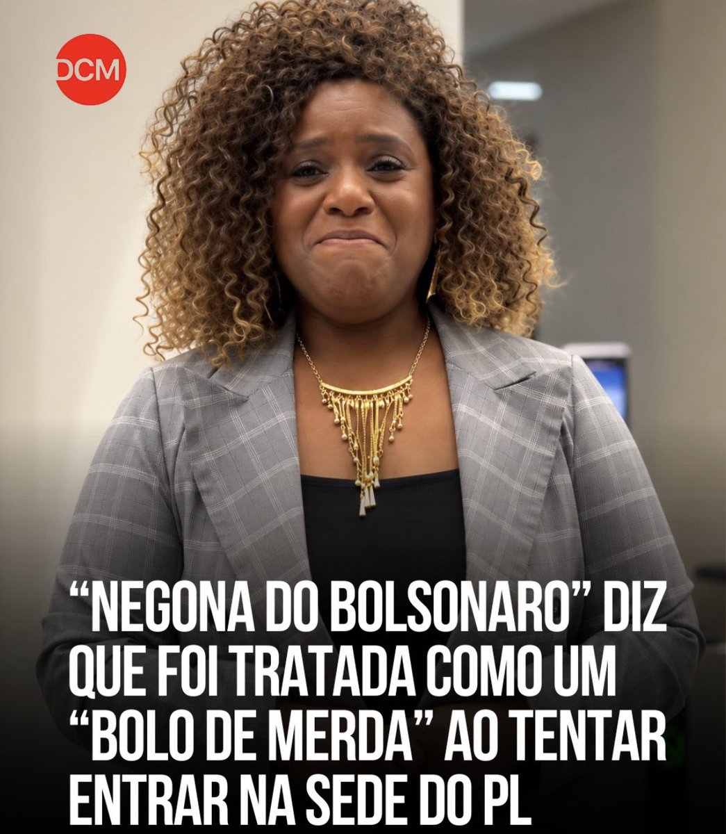 PedroRonchi2's tweet photo. Barata no partido do chinelo. https://t.co/E1GLb2ogPC