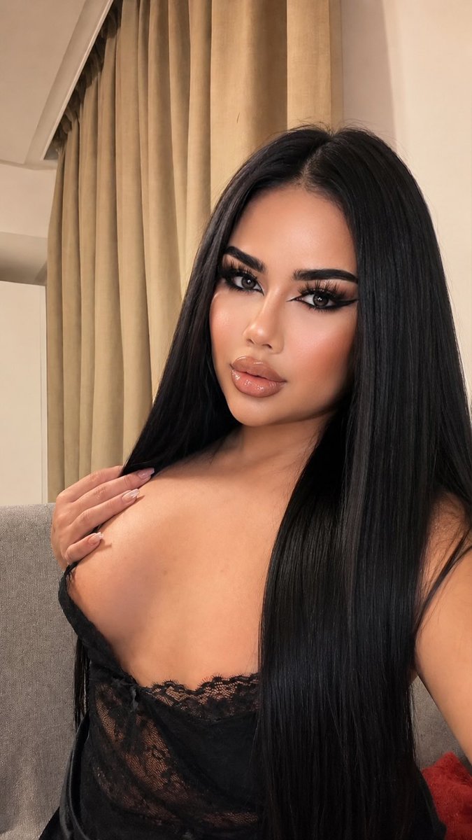 AsterixSmansa's tweet photo. #ladyboy_bahrain ⭐️
#ladyboy_Juffair ❤️
#ladyboy_manama ❤️ https://t.co/jUDTow3veq