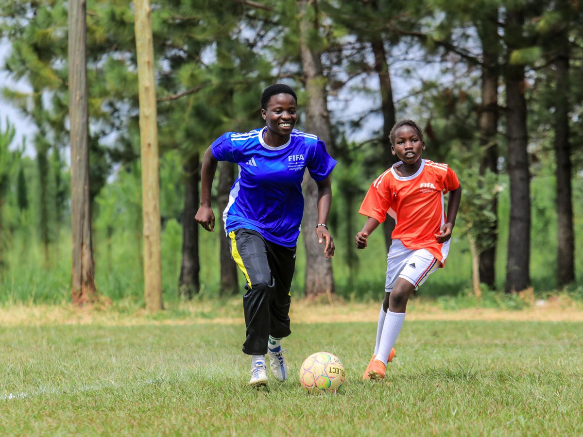 FUFAWSL's tweet photo. 💬 “I want every young girl to believe that football can take her somewhere. With hard work, discipline and commitment, you can achieve your dreams.”

FIFA Women’s Football Campaign ambassador and Rines SS WFC player Phionah Arach during the Girls’ Football Festival in Gulu City. https://t.co/5FDbLqR736
