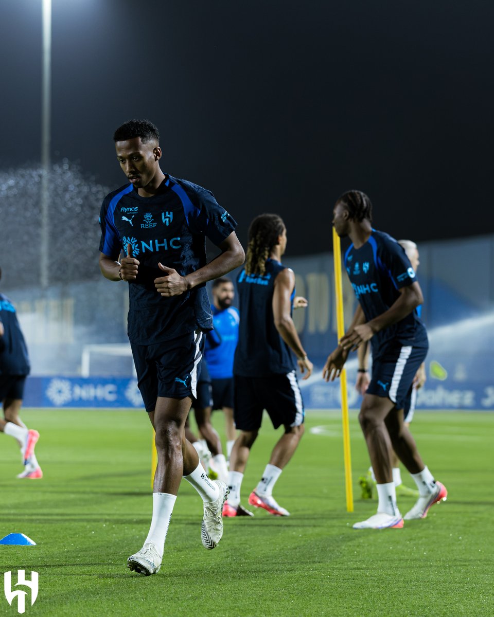 Alhilal_FC's tweet photo. ⚽️ تحضيراتنا الميدانية مستمرة ✅ https://t.co/FCJsNgJ8Pi