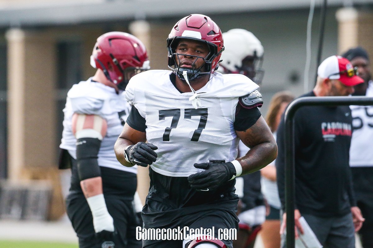 jcshurburtt's tweet photo. The Saturday Six Pack on @GamecockCentral and @TheBigSpurOn3 

-Late storyline at offensive tackle
-The Standard
-The new kicker
-Kent State Stuff
-Prediction

Gamecocks Get Started Today ➡️ https://t.co/kfo3L3lvgy https://t.co/tDV29QHvgi