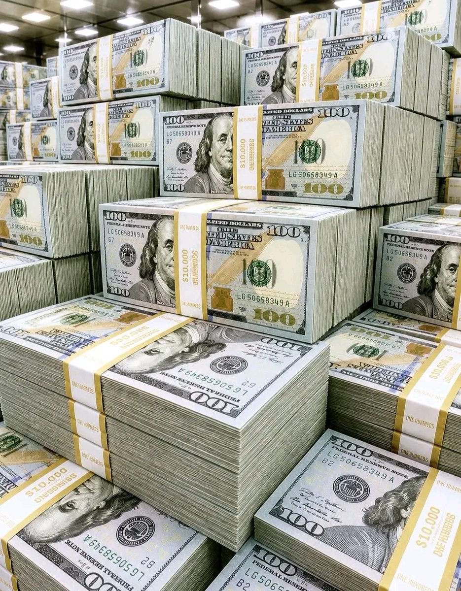 KEzechi85439's tweet photo. My money family am greeting you all ❤. https://t.co/InCuQnIAuR