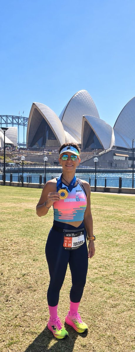Esli82's tweet photo. Correr 42km por la ciudad de #Sydney   y terminar aqui #OperaHouse #memoriesforlife https://t.co/0uFeeMSmhf