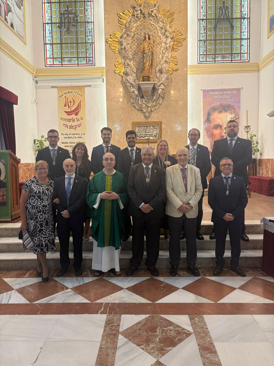 DespojadoCadiz's tweet photo. TOMA DE POSESIÓN NUEVA JUNTA DE GOBIERNO | 

Durante la celebración de la Eucaristía de los Cultos Mensuales del día de ayer, tomaron posesión y juraron sus oficios los miembros de la nueva Junta de Gobierno de esta Salesiana Hermandad, quedando conformada de la siguiente manera: https://t.co/tpMpG2H7qV