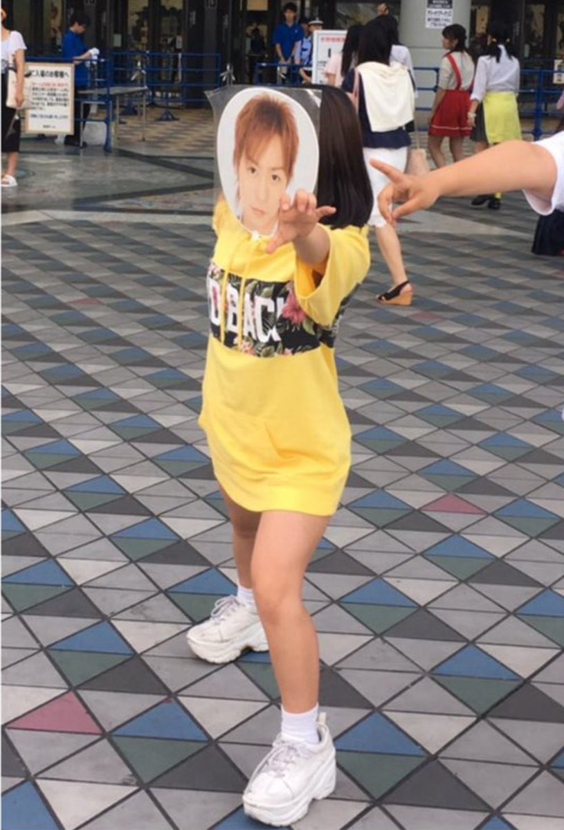 sm_mc_tr_'s tweet photo. 人気順にできるからツイート見返しててんけどこれほんまに何してるか教えて欲しいなに四天王 https://t.co/fGGpXcULxw