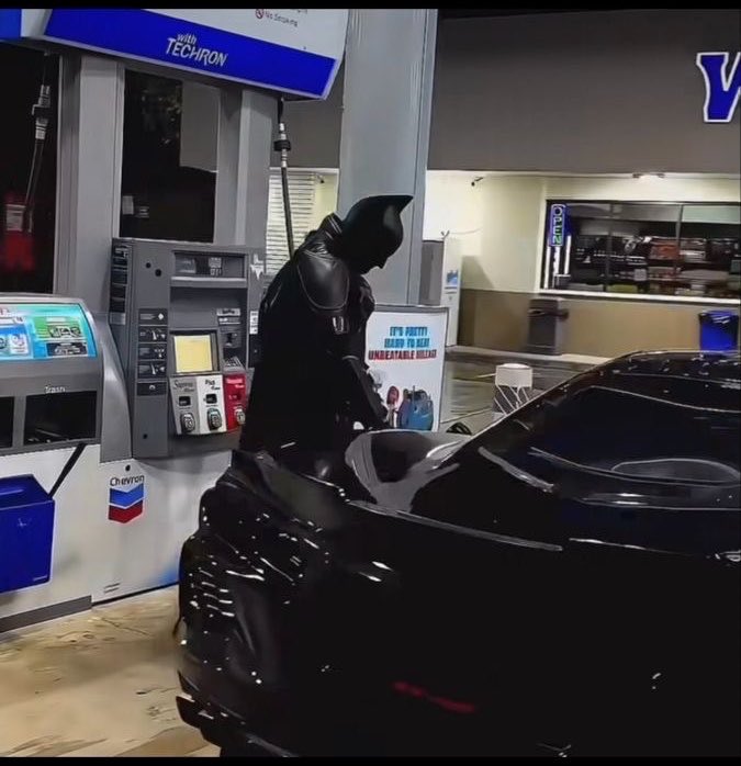 urfavbatman's tweet photo. Gas money https://t.co/BB7FPsXeML