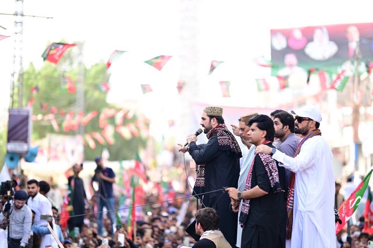 InsafPK's tweet photo. سندھ موومنٹ نواب شاہ میں۔ عوام قافلوں کا والہانہ استقبال کررہے ہیں۔
#سندھ_کپتان_کا 
#ستمبر_مزاحمت_عہد_ہمارا https://t.co/0WRkW1PWF2